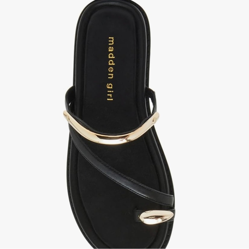 Madden Girl Women's Caribbean Slide Sandal
Size 7